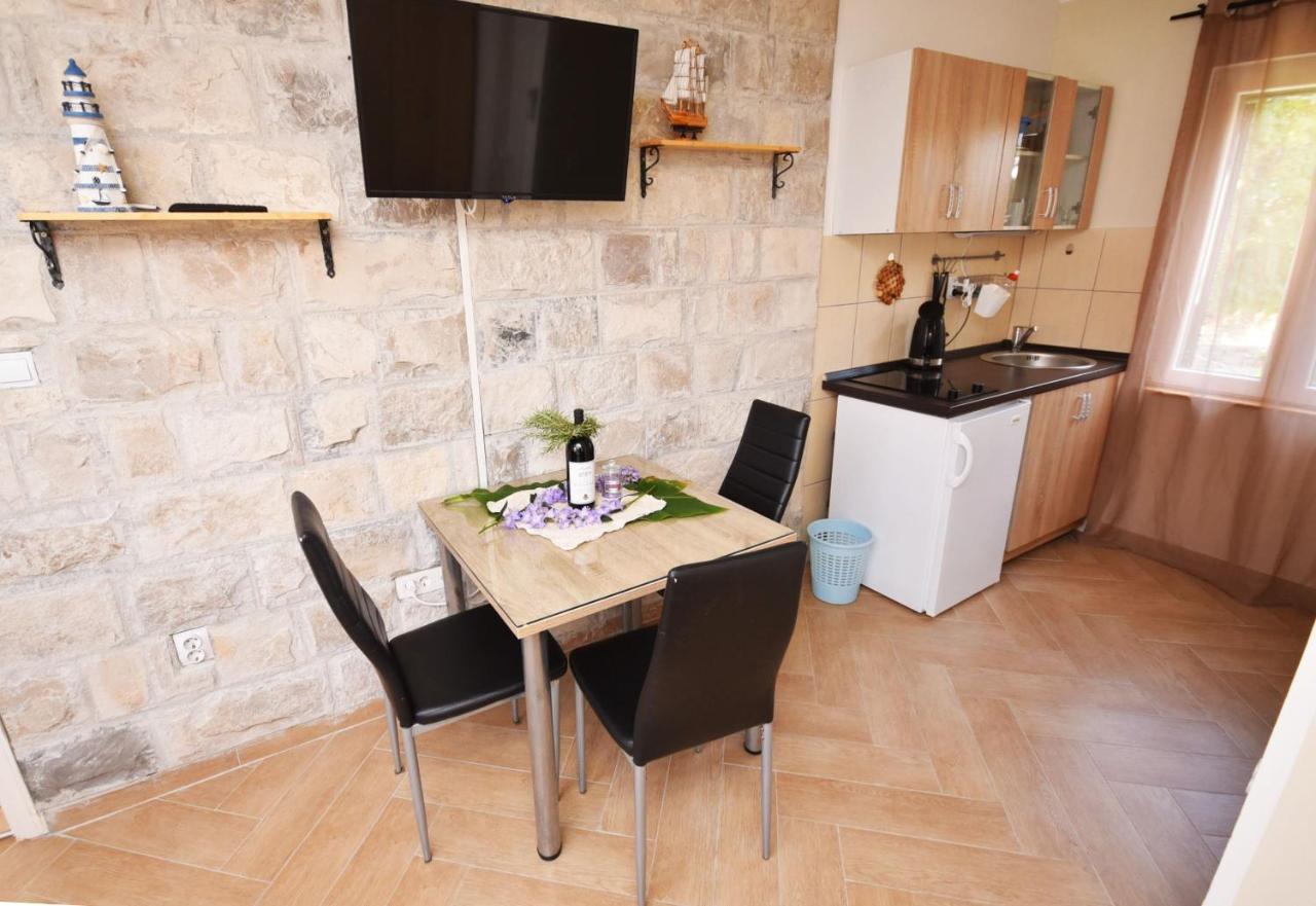 Vila Kula 1830 Apartments Herceg Novi Eksteriør billede