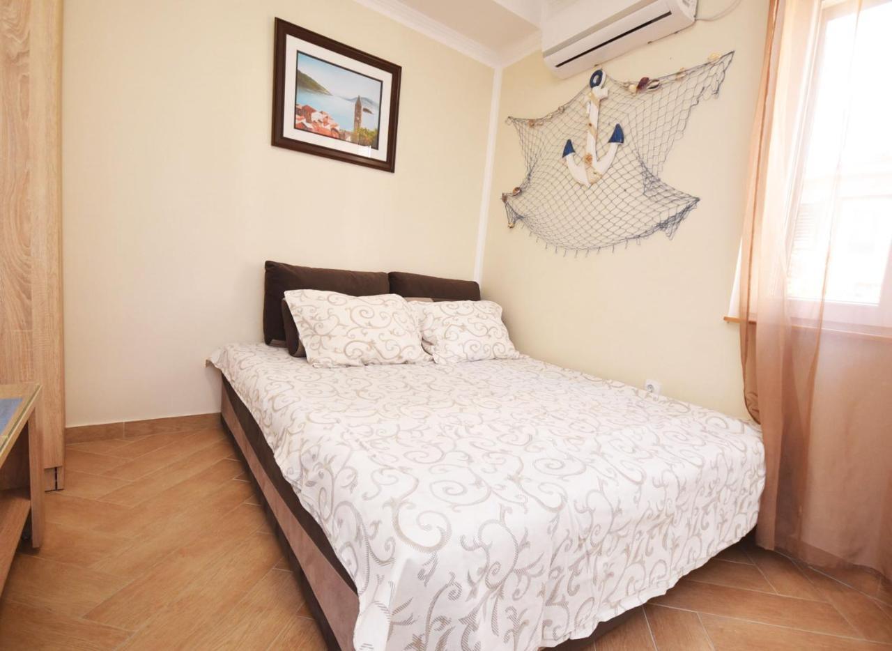 Vila Kula 1830 Apartments Herceg Novi Eksteriør billede
